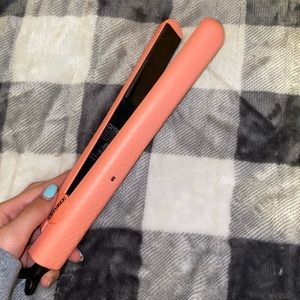 Pink amika hair straightener